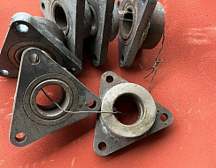 Скользящий подшипник на вал щеточной тележки К531 (треугольный): купить в Самаре