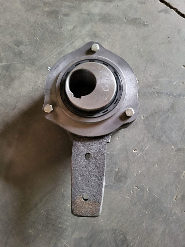 Подшипниковый узел главного вала с эксцентриком К-527,К547: купить в Самаре