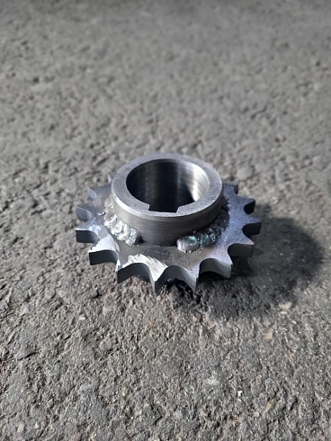 Звездочка вала привода транспортера (метал.) К 527 (z=17, d=45): купить в Самаре